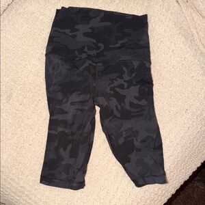 Lululemon camo print bike shorts